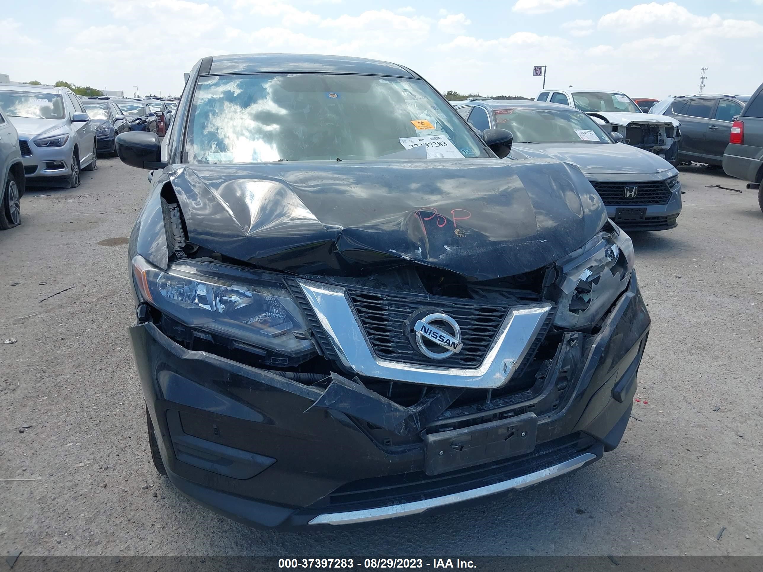 KNMAT2MV4HP544436  nissan rogue 2017 IMG 5