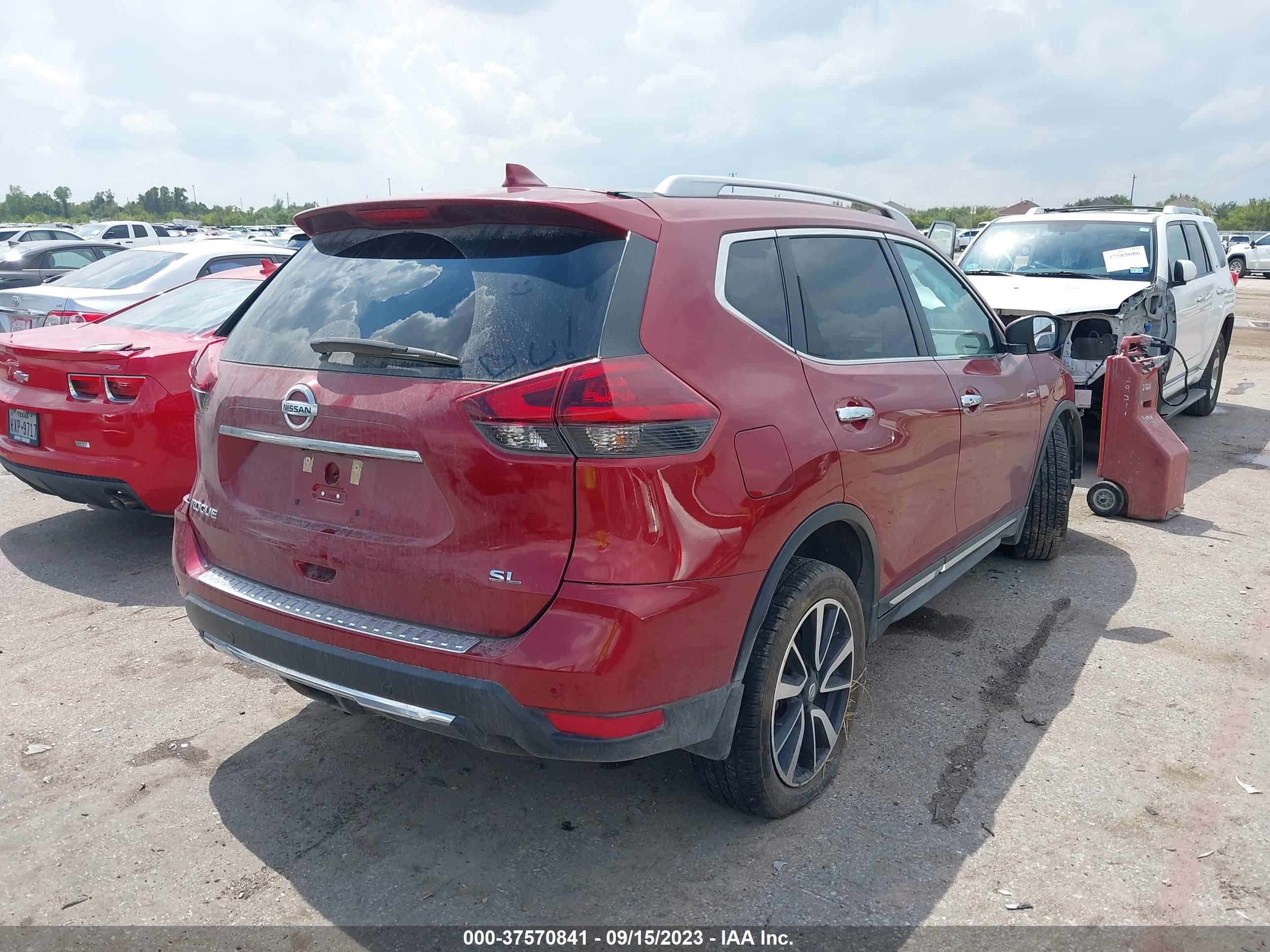 5N1AT2MT5KC708057  nissan rogue 2019 IMG 3