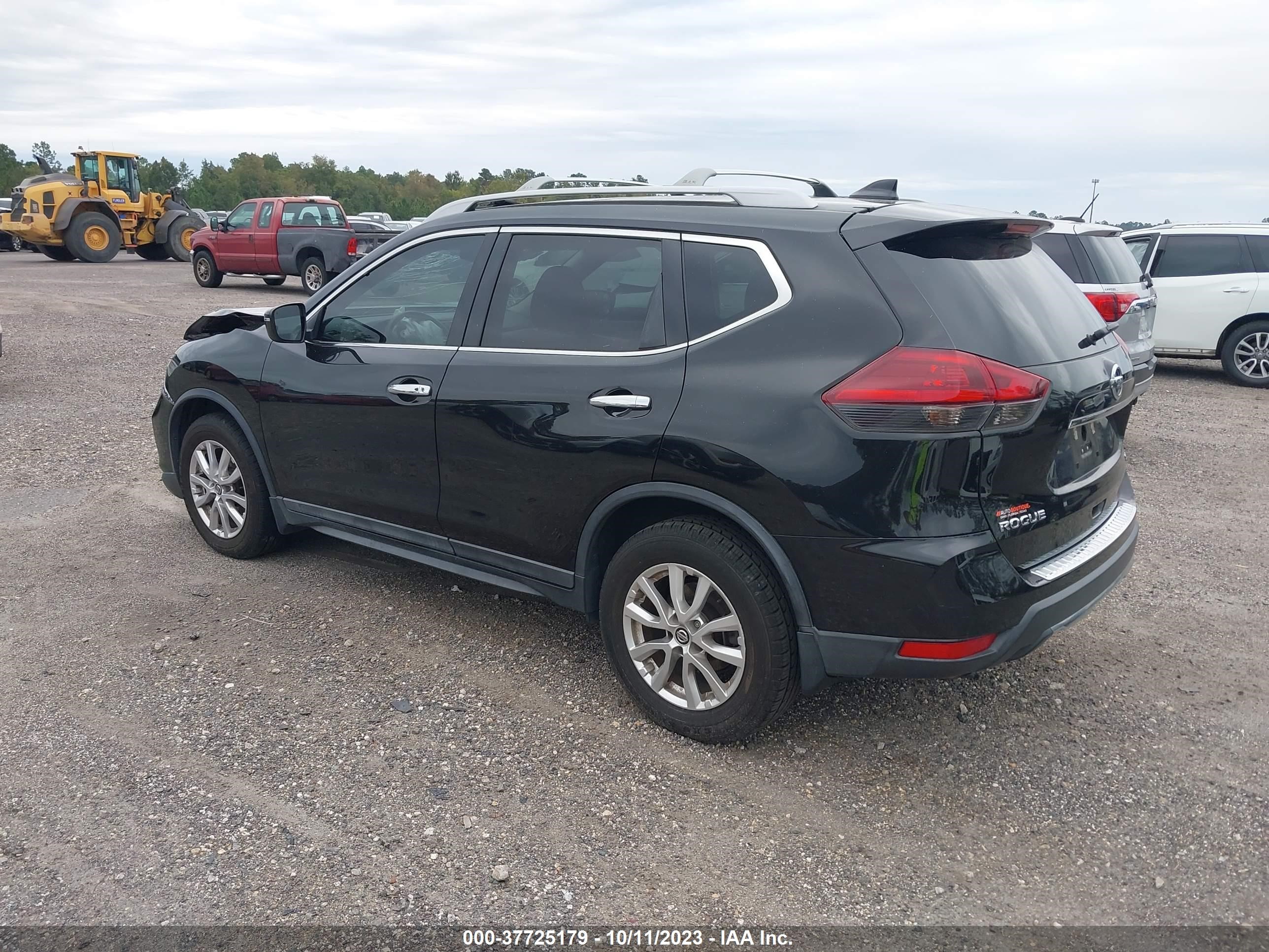 5N1AT2MT9JC847882  nissan rogue 2018 IMG 2