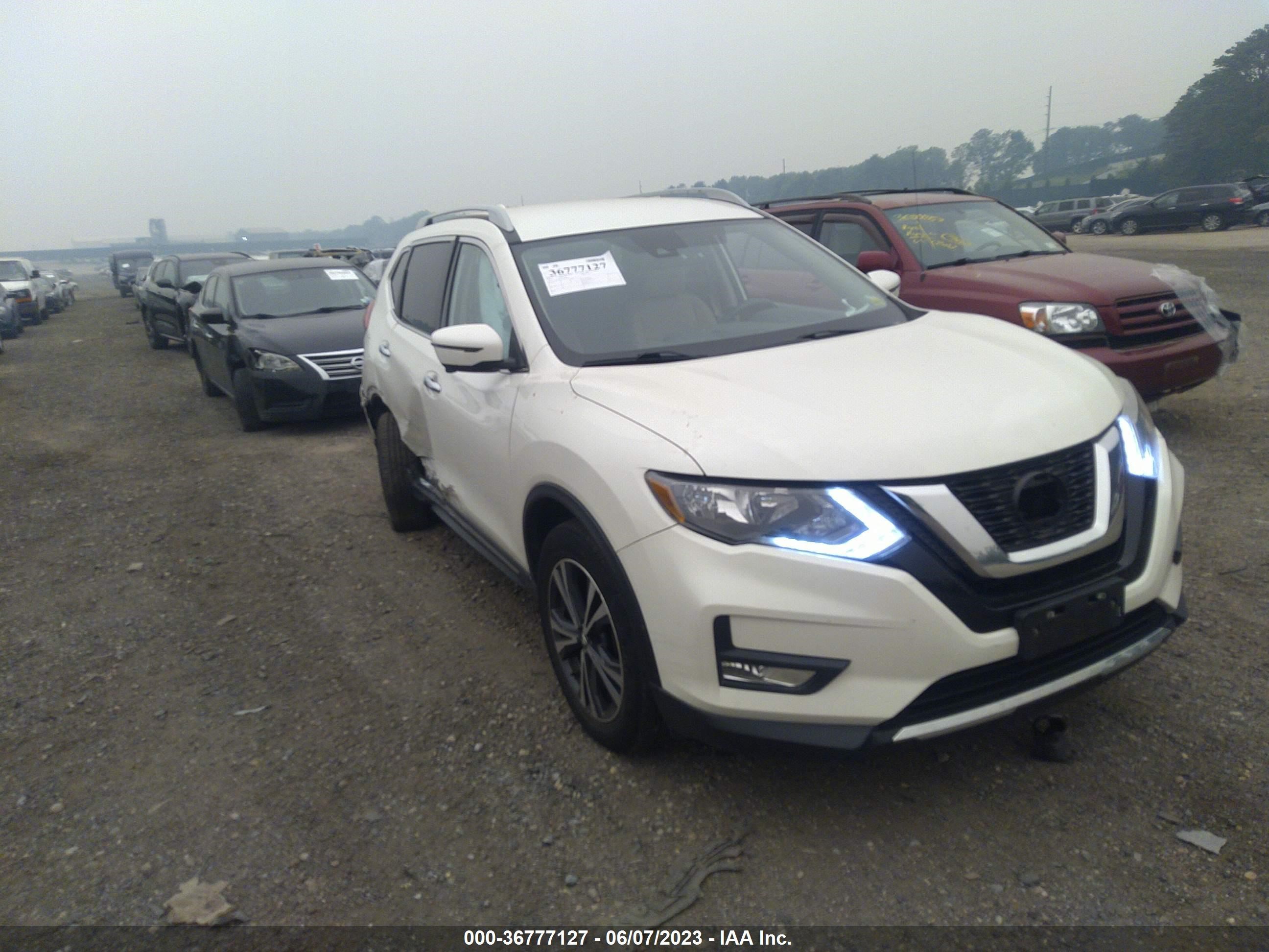 5N1AT2MV2JC839351  nissan rogue 2018 IMG 0