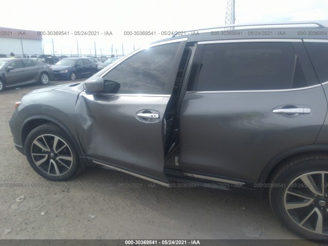 JN8AT2MT1JW486378  nissan rogue 2018 IMG 5