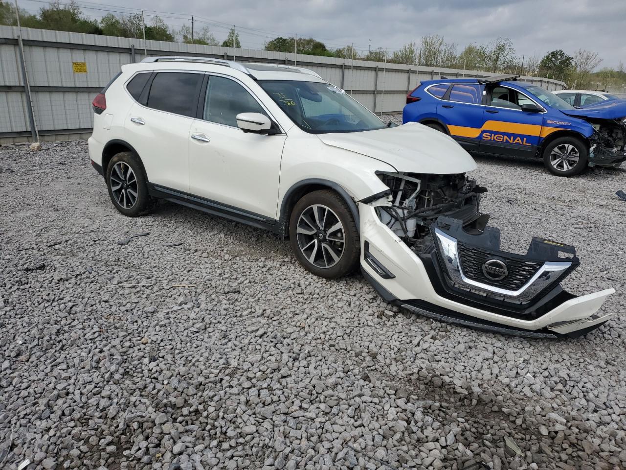 JN8AT2MT5JW468501  nissan rogue 2018 IMG 3