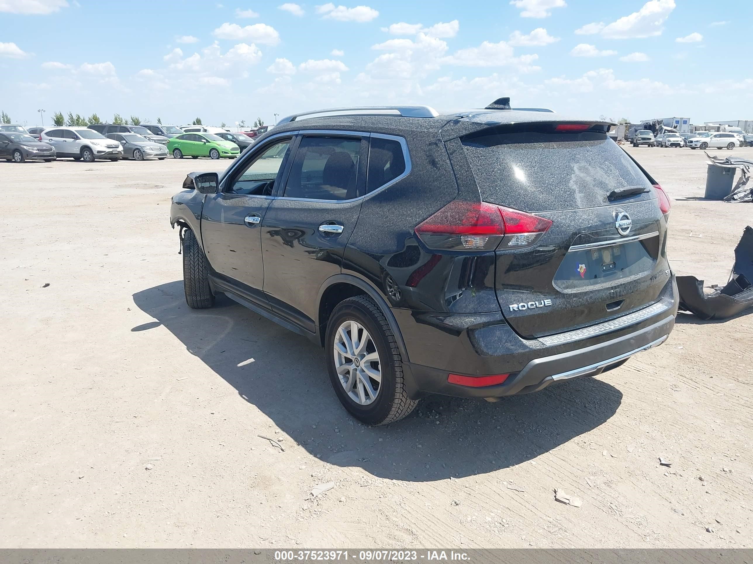 JN8AT2MT9JW470672  nissan rogue 2018 IMG 2