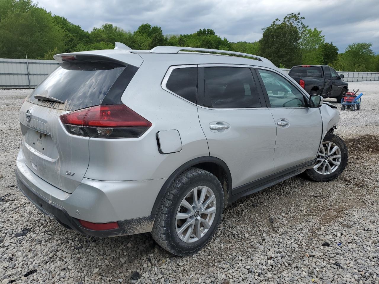 KNMAT2MT3KP508050  nissan rogue 2018 IMG 2