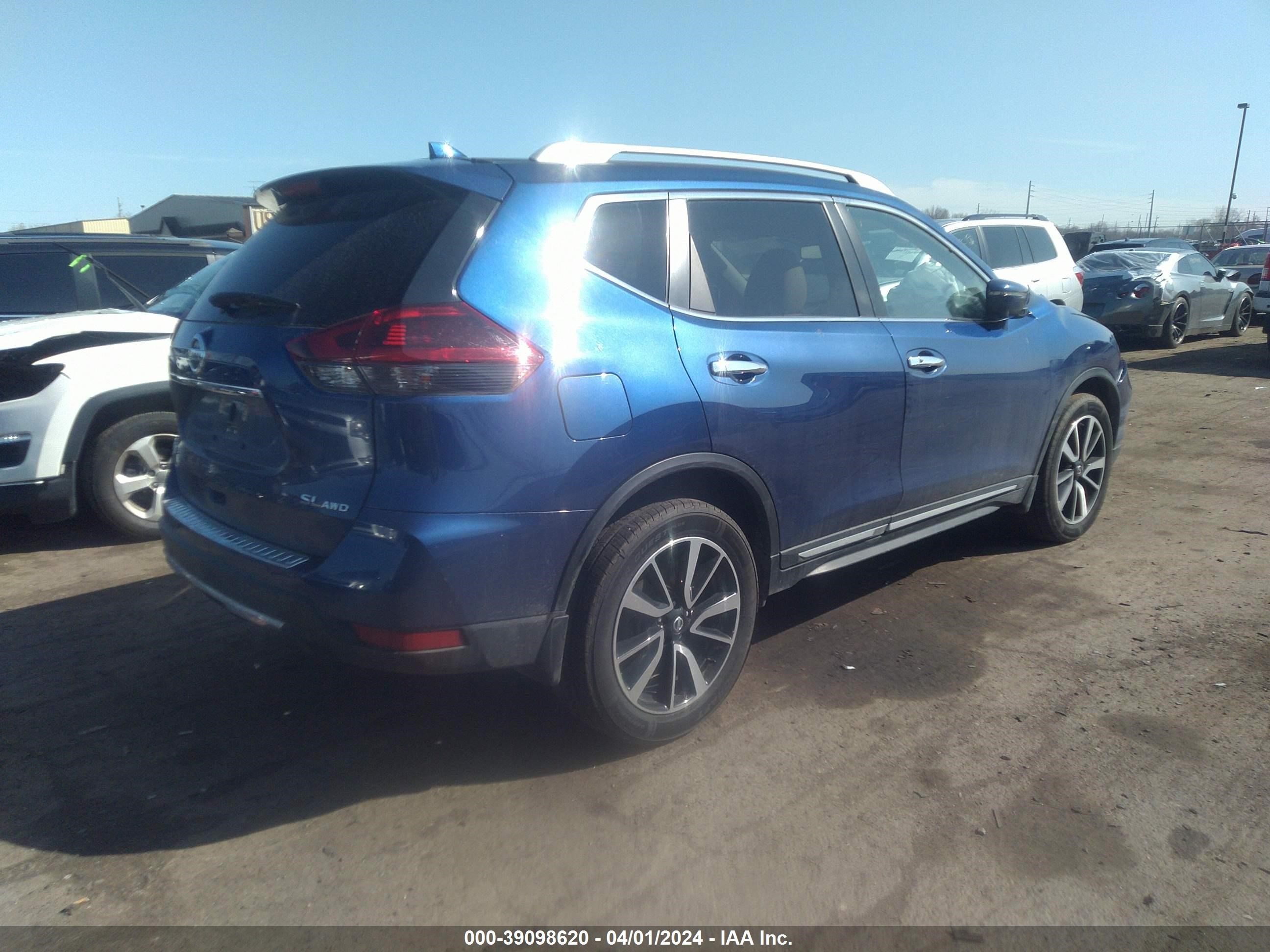 5N1AT2MV7KC784171  nissan rogue 2019 IMG 3