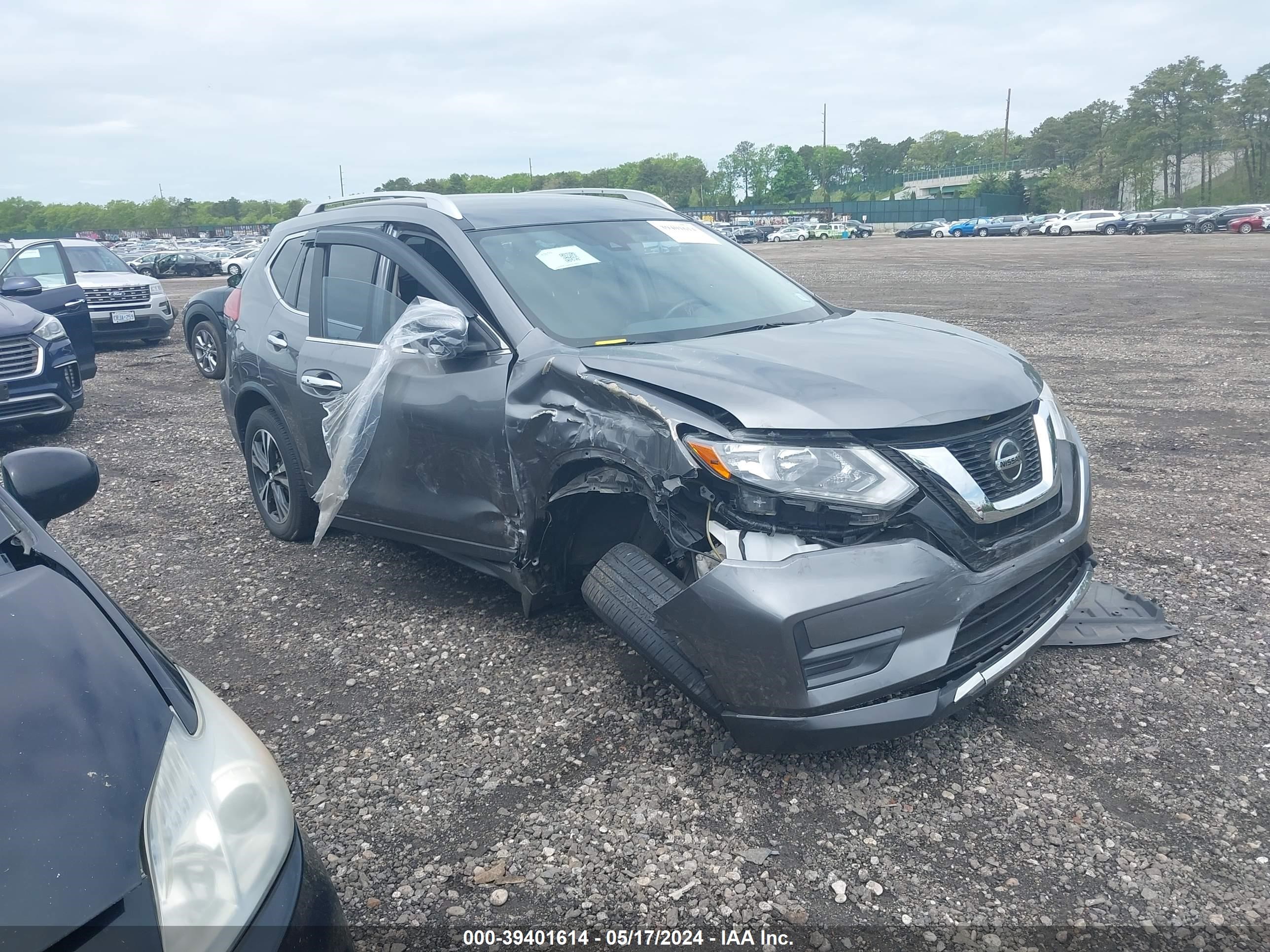 JN8AT2MV2KW399060  nissan rogue 2019 IMG 0