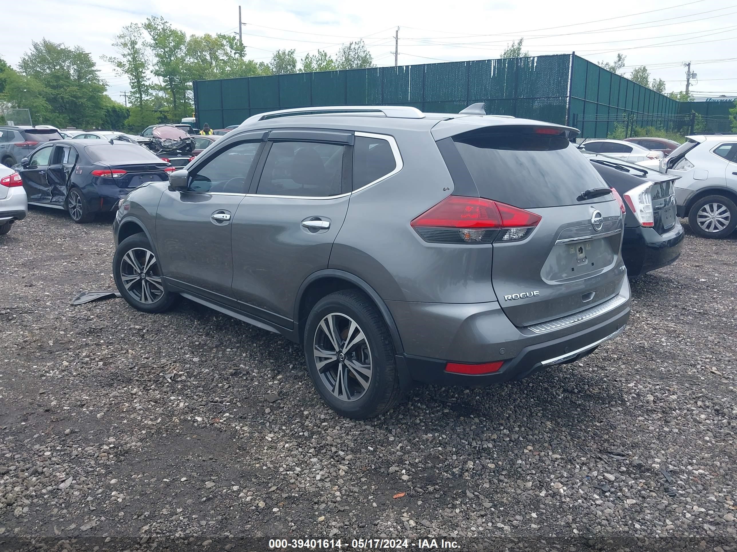 JN8AT2MV2KW399060  nissan rogue 2019 IMG 2