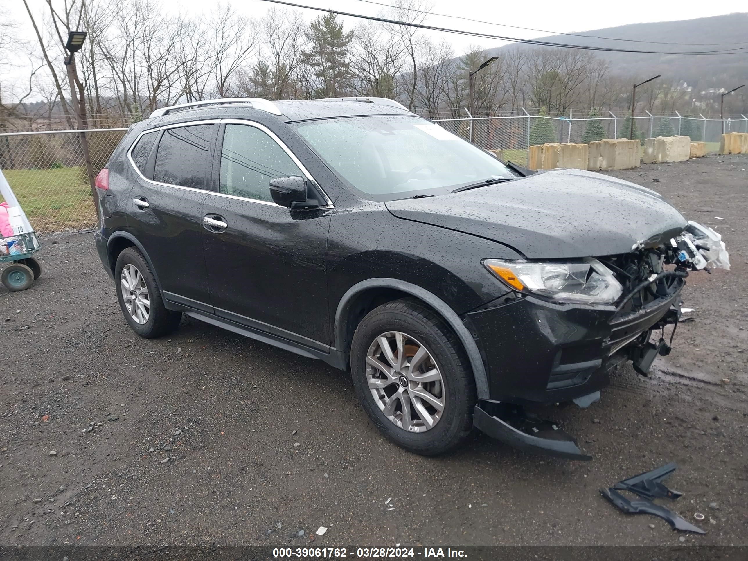 KNMAT2MT8LP514413  nissan rogue 2019 IMG 0