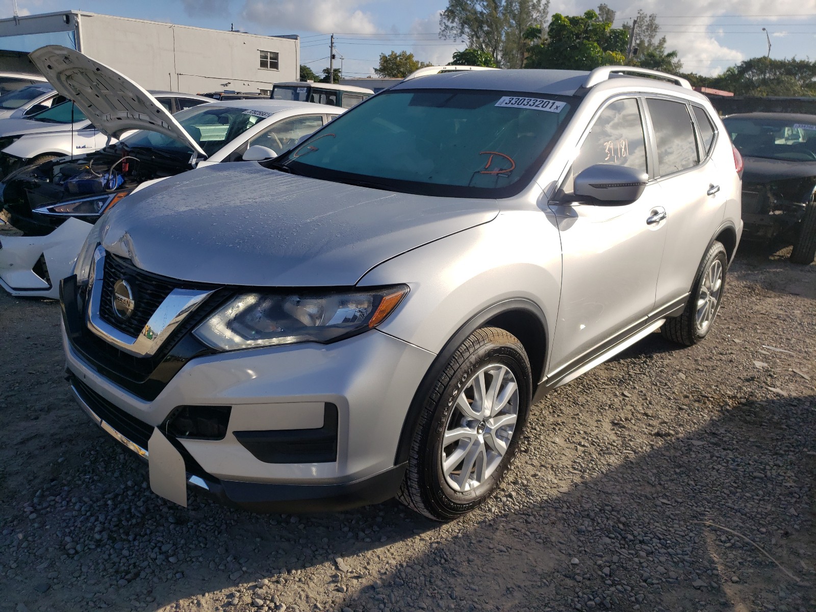 5N1AT2MT5JC795148  nissan rogue s 2018 IMG 1