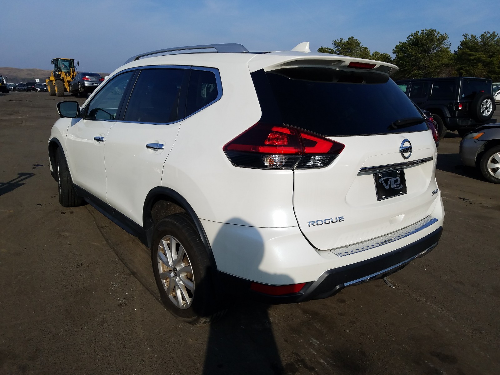 KNMAT2MV0JP535657  nissan rogue s 2018 IMG 2