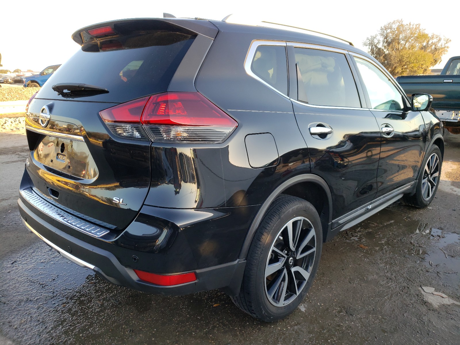 5N1AT2MT9KC711642  nissan rogue s 2019 IMG 3