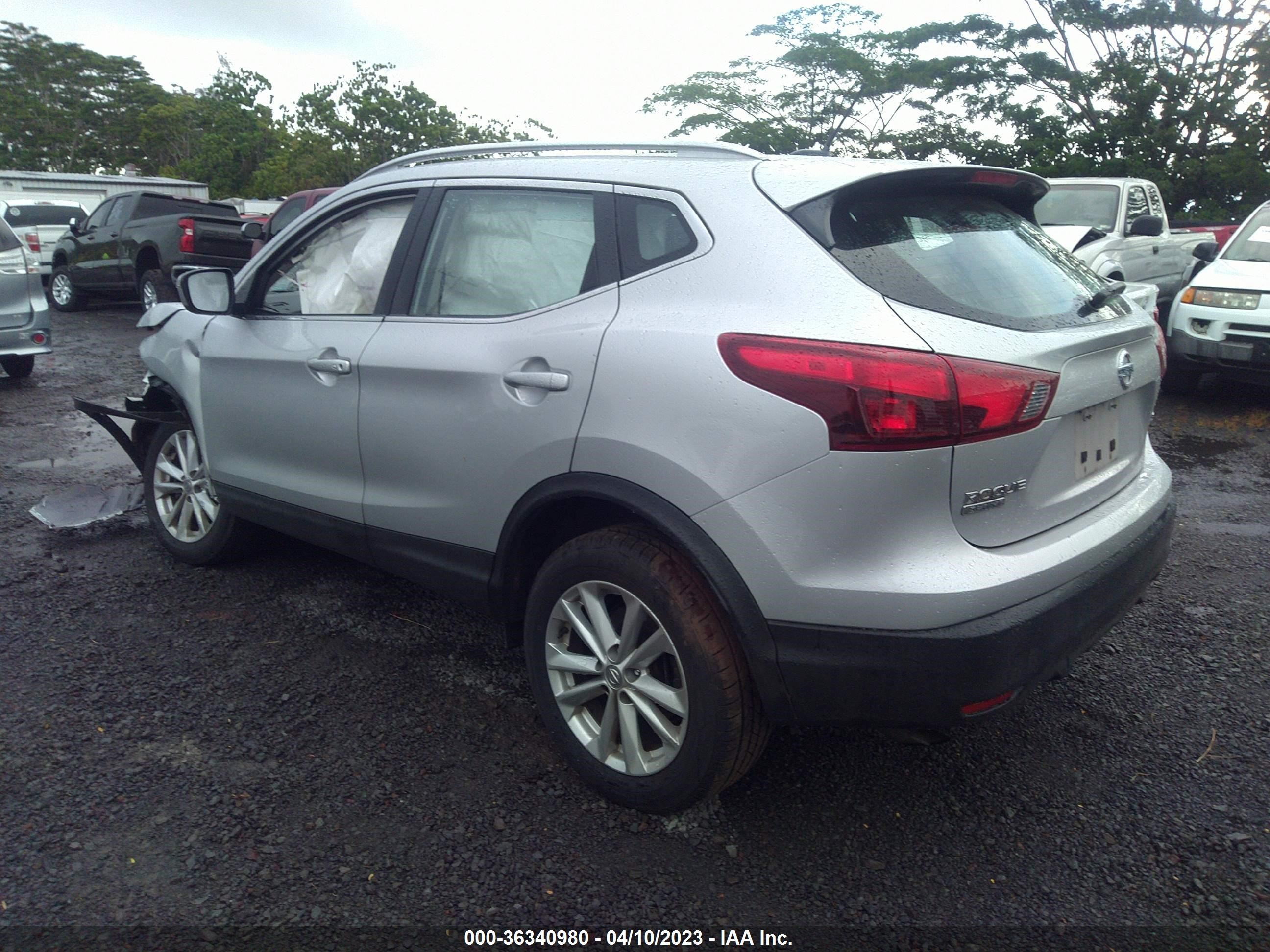 JN1BJ1CP3HW024051  nissan rogue sport 2017 IMG 2