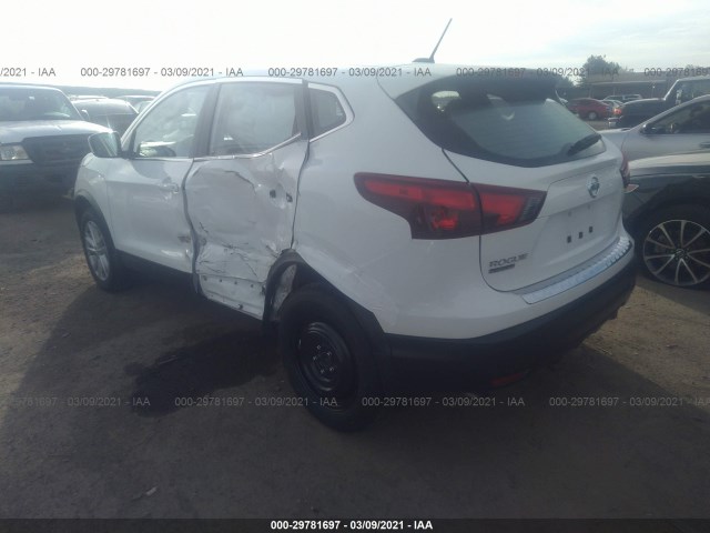 JN1BJ1CP9JW106436  nissan rogue sport 2018 IMG 2