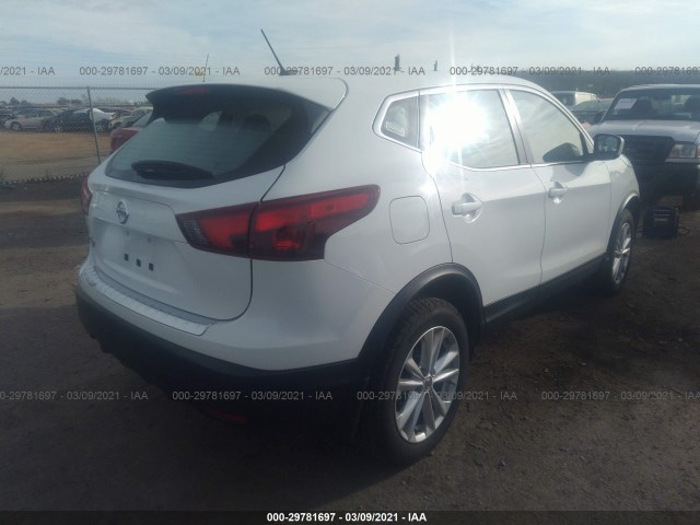 JN1BJ1CP9JW106436  nissan rogue sport 2018 IMG 3