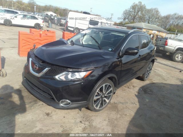 JN1BJ1CR2HW143047  nissan rogue sport 2017 IMG 1