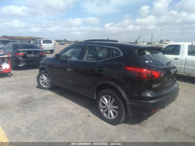 JN1BJ1CP2JW159589  nissan rogue sport 2018 IMG 2