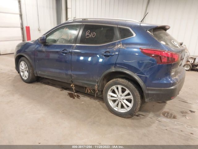 JN1BJ1CR1JW268501  nissan rogue sport 2018 IMG 2