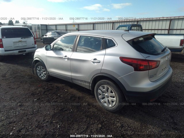 JN1BJ1CR6JW250415  nissan rogue sport 2018 IMG 2