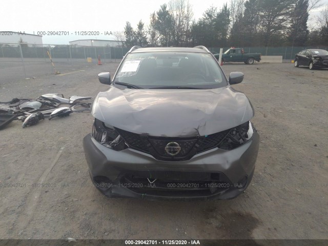 JN1BJ1CR8JW265823  nissan rogue sport 2018 IMG 5