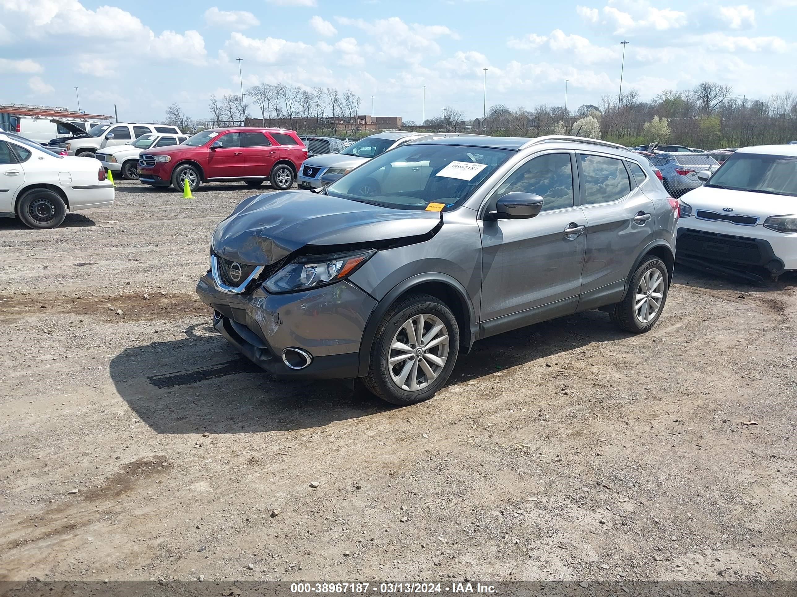 JN1BJ1CP3KW238058  nissan rogue sport 2019 IMG 2