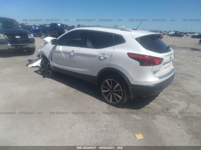 JN1BJ1CPXKW524960  nissan rogue sport 2019 IMG 2