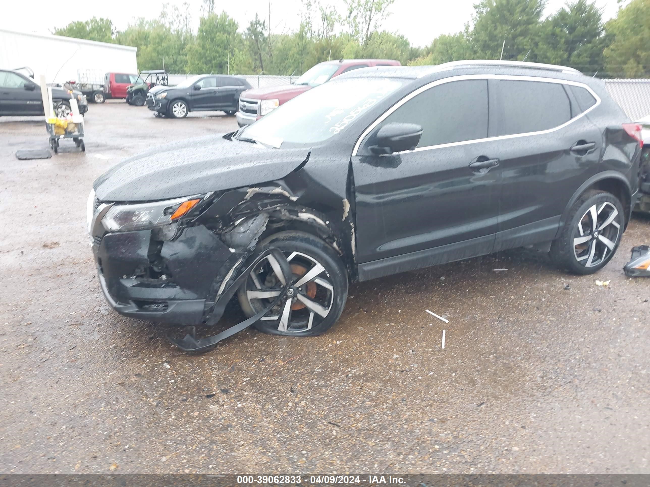 JN1BJ1CVXLW250563  nissan rogue sport 2019 IMG 1