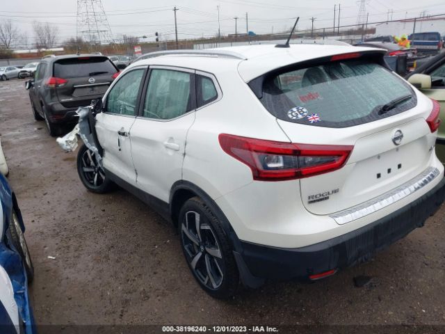 JN1BJ1CW8MW667173  nissan rogue sport 2021 IMG 2