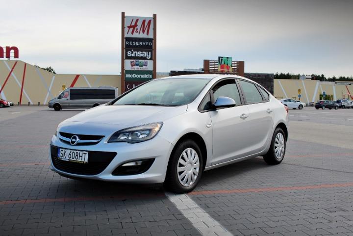 W0LPD5E60GG033089  opel astra saloon 2016 IMG 2