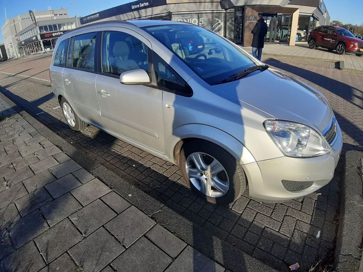 W0L0AHM7592033988  opel zafira 2009 IMG 4