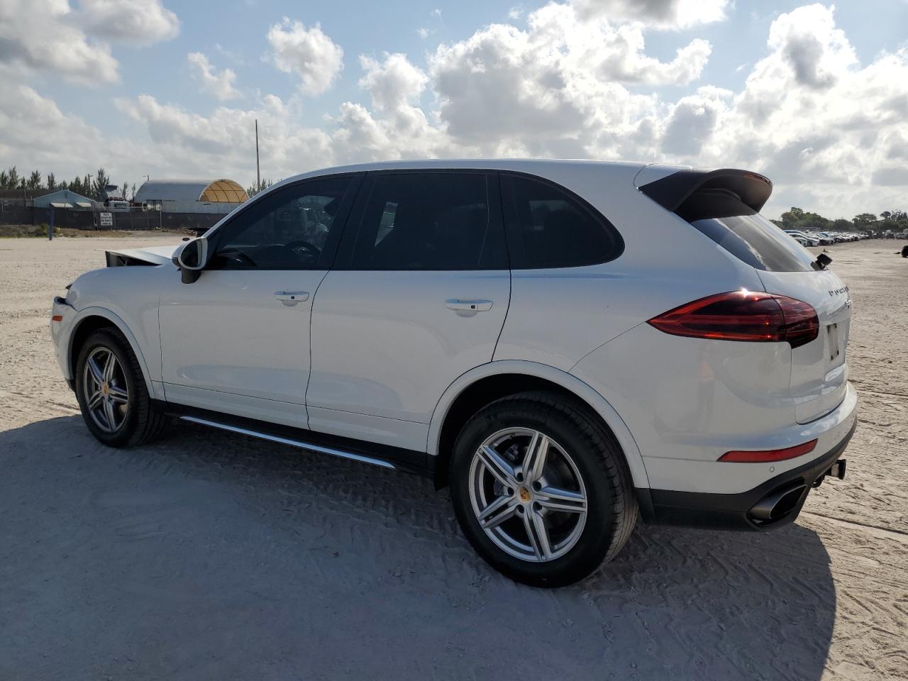 WP1AA2A2XJKA03926  porsche cayenne 2017 IMG 1