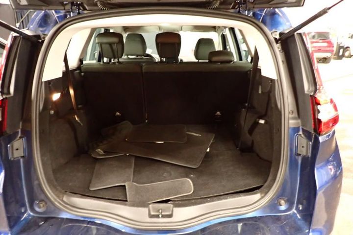 VF1RFA00057168780  renault grand scenic 2017 IMG 3