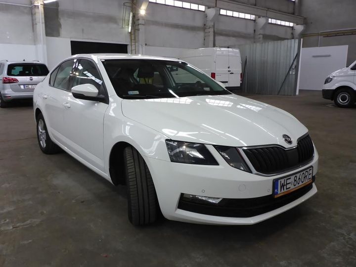 TMBAG7NE6J0111893  skoda octavia 2017 IMG 2