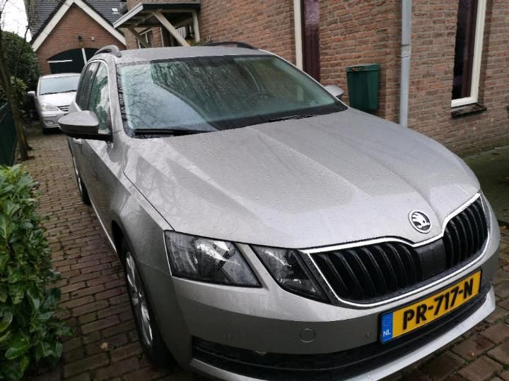 TMBJG9NE7J0127029  skoda octavia 2017 IMG 2