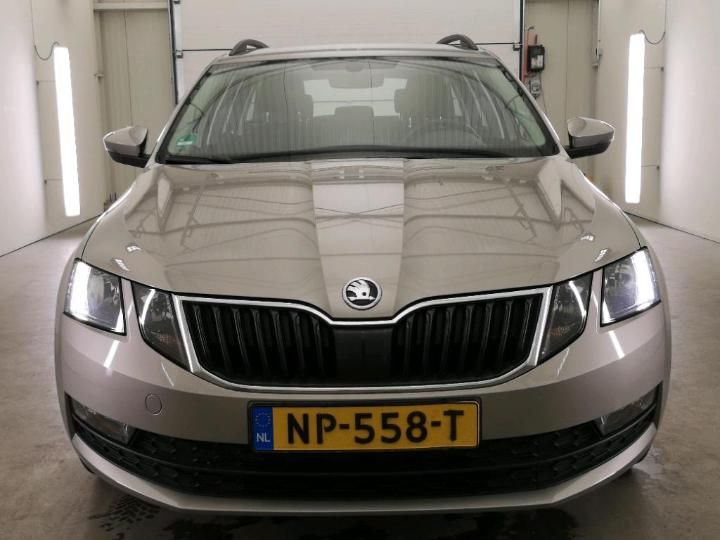 TMBJG9NE9J0030351  skoda octavia 2017 IMG 5