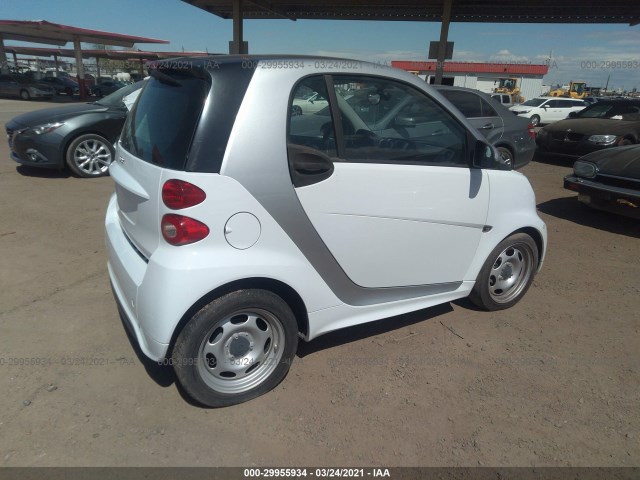 WMEEJ3BA1FK803778  smart fortwo 2015 IMG 3