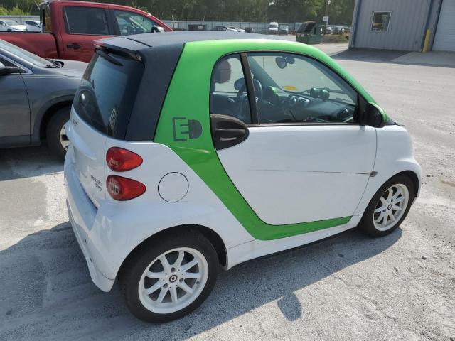 WMEEJ9AA8FK832067  smart fortwo 2015 IMG 2