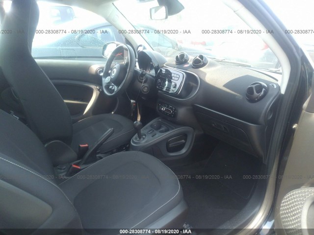 WMEFJ5DA5GK065692  smart fortwo 2016 IMG 4