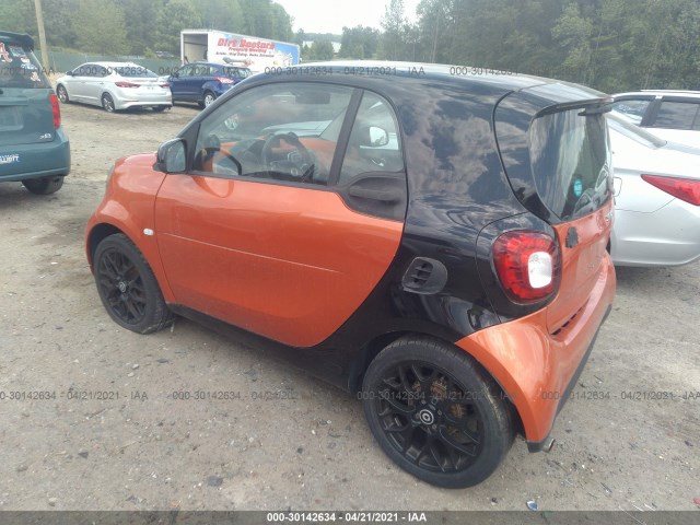 WMEFJ5DA7GK072689  smart fortwo 2016 IMG 2