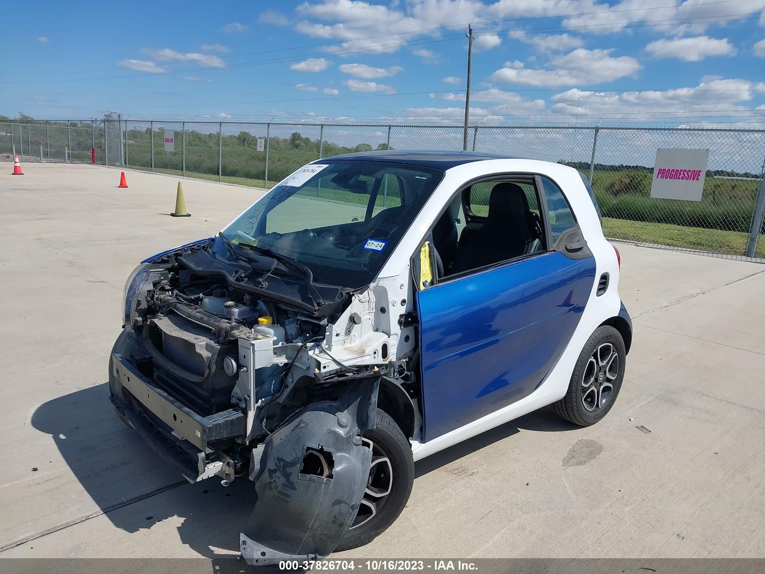 WMEFJ5DAXGK076168  smart fortwo 2016 IMG 5