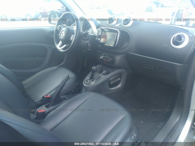 WMEFJ5DA3GK123265  smart fortwo 2016 IMG 4