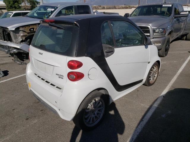 WMEEJ9AA4EK742400  smart  2014 IMG 2