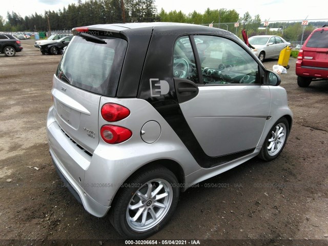 WMEEJ9AAXFK833429  smart fortwo electric drive 2015 IMG 3