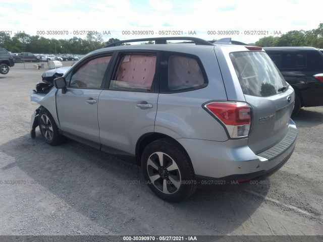 JF2SJABC6HH450267  subaru forester 2017 IMG 2