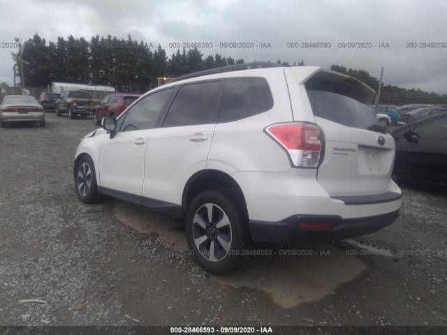 JF2SJAGC7HH426729  subaru forester 2017 IMG 2