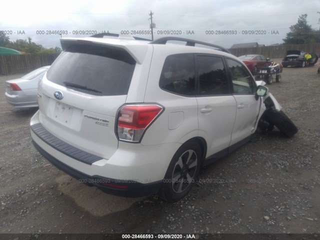 JF2SJAGC7HH426729  subaru forester 2017 IMG 3