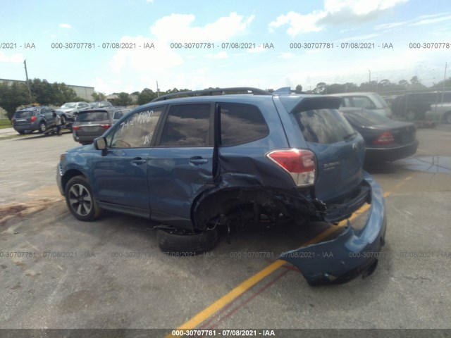 JF2SJAGC7JH475600  subaru forester 2017 IMG 2