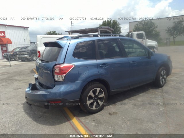 JF2SJAGC7JH475600  subaru forester 2017 IMG 3