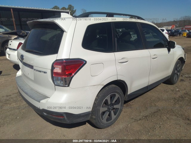 JF2SJAGC9JH423496  subaru forester 2018 IMG 3