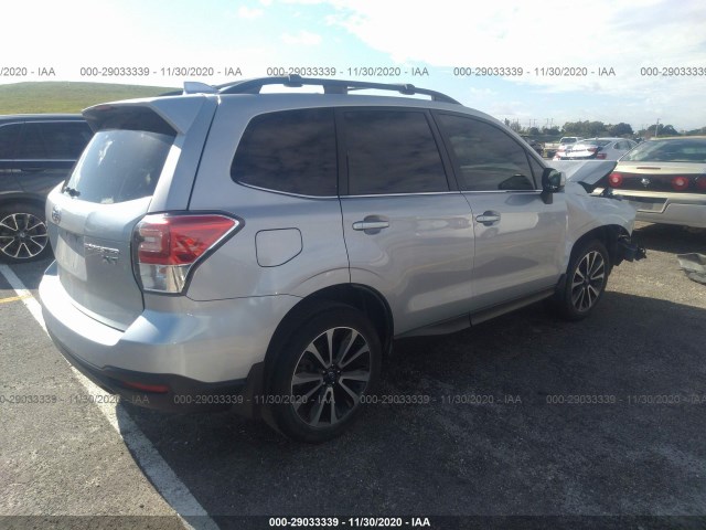 JF2SJGEC0JH518079  subaru forester 2017 IMG 3