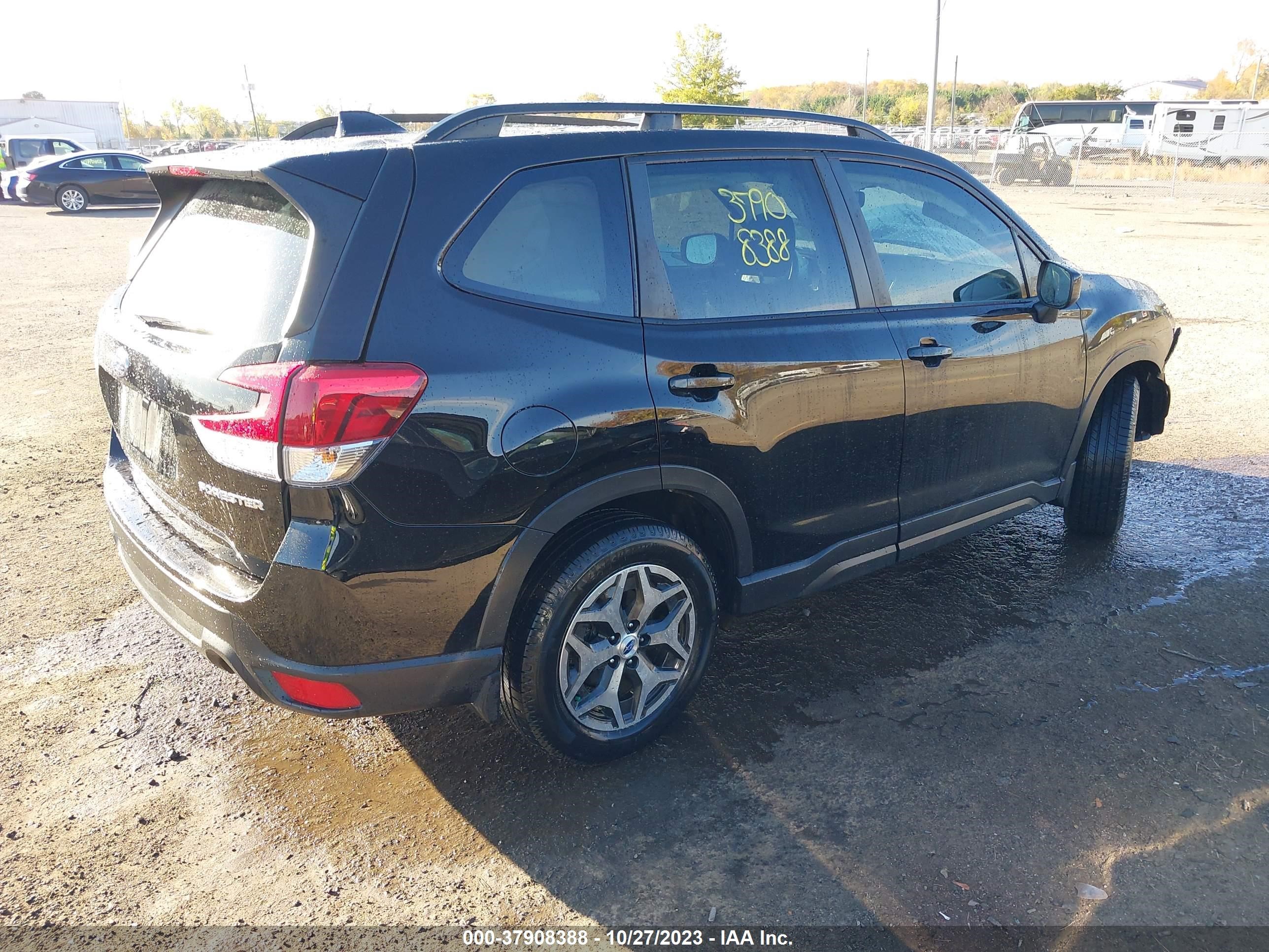 JF2SKAGC1KH524224  subaru forester 2019 IMG 3